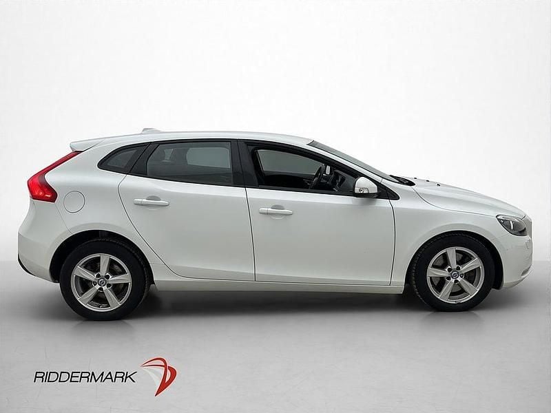 Begagnad Volvo V40 122 HK (89 kW) 2015 Vit Halvkombi