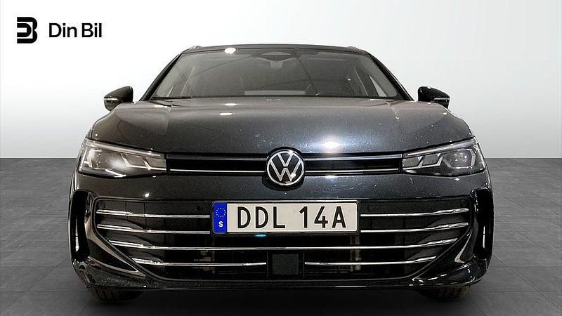 Begagnad VW Passat 150 HK (110 kW) 2024 Grenadilla black metallic Kombi