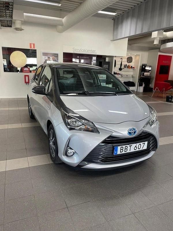 Begagnad 2019 Toyota Yaris Halvkombi | 155 000 kr (Marknadspris) - Bild 1/2