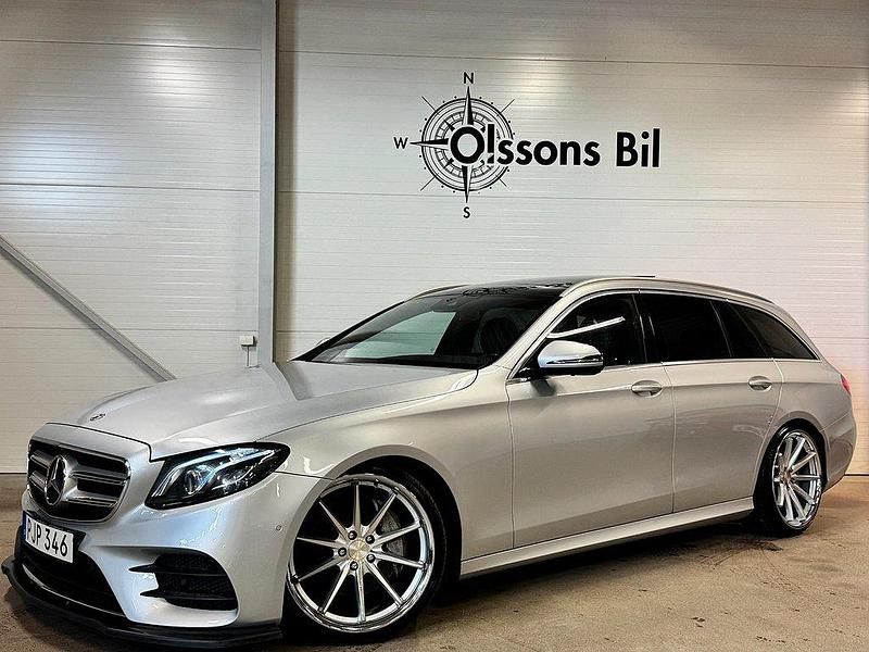 Silver Begagnad 2017 Mercedes E220 AMG Kombi | 299 900 kr (Lite dyr) - Bild 1/4