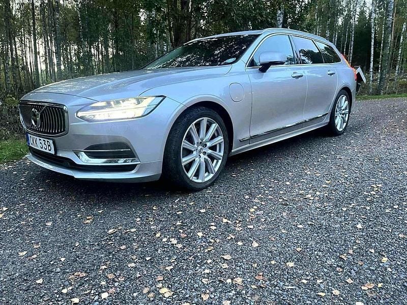 Silver Begagnad 2020 Volvo V90 Inscription Kombi | 293 000 kr (Bra pris) - Bild 1/4
