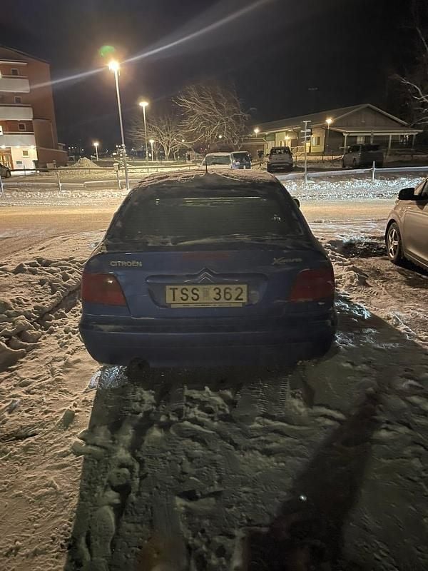 Begagnad 2003 Citroën Xsara Halvkombi | 6 000 kr - Bild 1/3