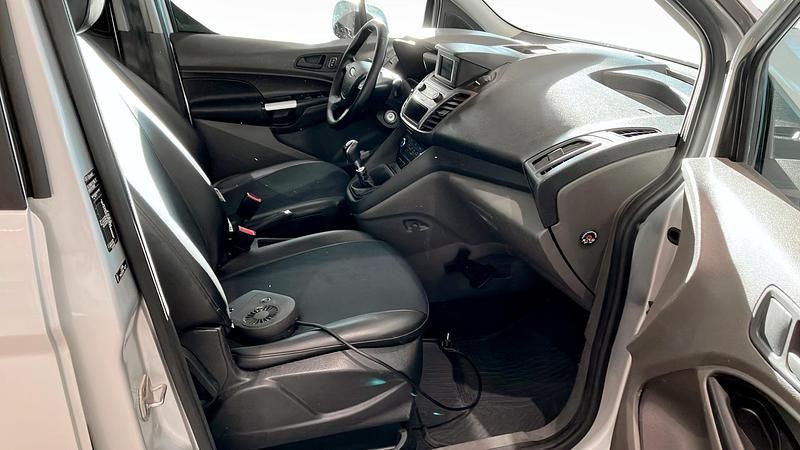 Begagnad Ford Tourneo Connect 99 HK (72 kW) 2019 Silver Minibuss