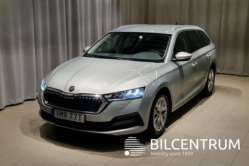 Silver Begagnad 2021 Skoda Octavia Ambition Kombi | 191 900 kr (Marknadspris) - Bild 1/4