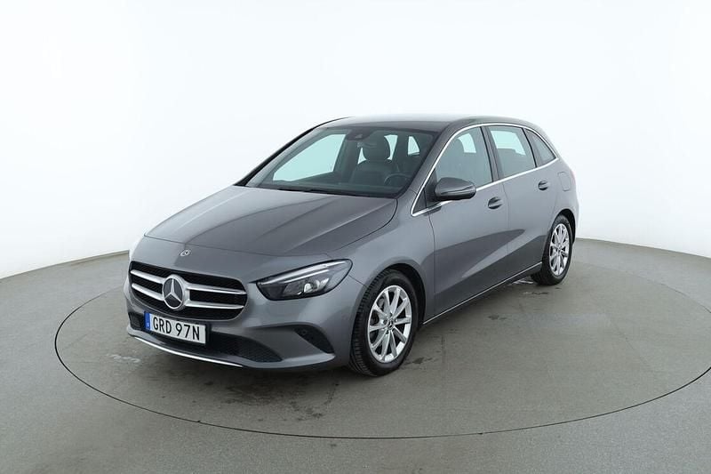 Grå Begagnad 2019 Mercedes B180 Advantage Minibuss | 220 000 kr (Lite dyr) - Bild 1/3
