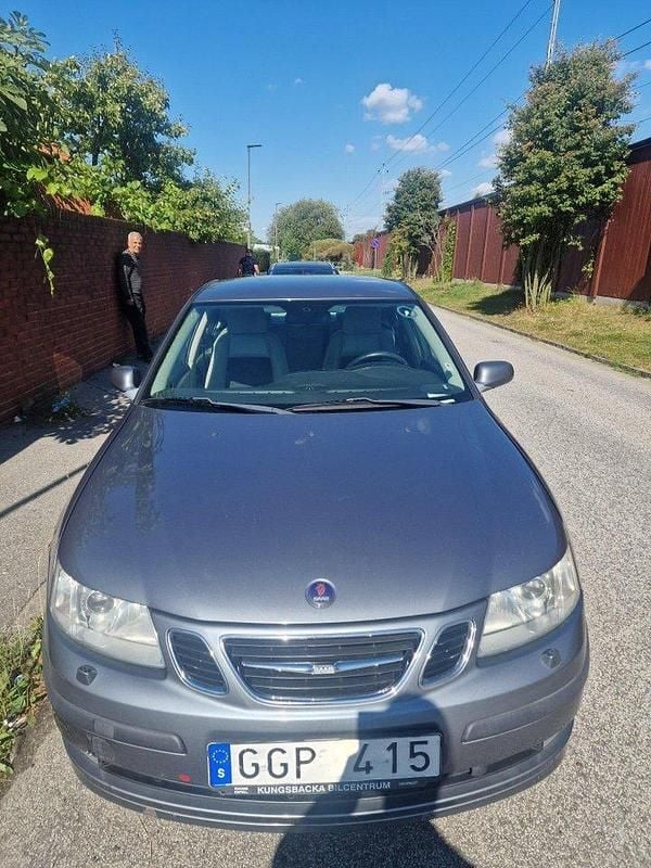 Grå Begagnad 2007 Saab 9-3 Vector Sedan | 16 000 kr (Superpris) - Bild 1/4