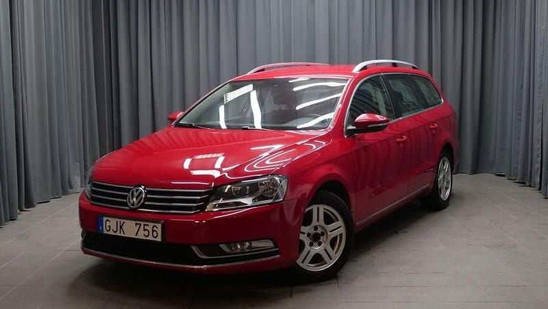 Röd Begagnad 2012 VW Passat Kombi | 74 900 kr (Marknadspris) - Bild 1/4