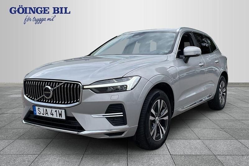 Silver Begagnad 2023 Volvo XC60 Core SUV | 479 000 kr (Marknadspris) - Bild 1/3
