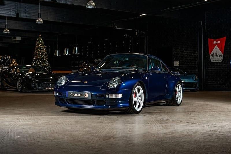 Blå Begagnad 1997 Porsche 993 Turbo Sportkupé | 2 399 990 kr - Bild 1/4