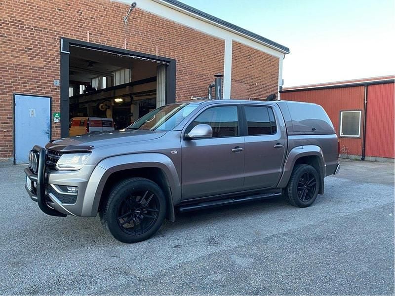 Brun Begagnad 2018 VW Amarok Highline Pickup | 345 000 kr (Lite dyr) - Bild 1/4