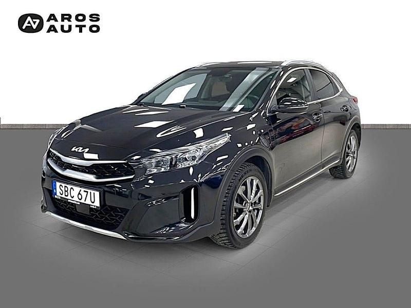 Svart metallic Begagnad 2022 Kia XCeed SUV | 259 900 kr (Marknadspris) - Bild 1/4
