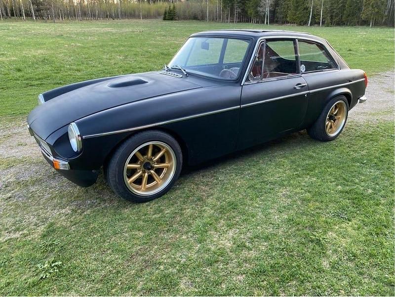 Begagnad 1968 MG B GT Sportkupé | 143 000 kr - Bild 1/3