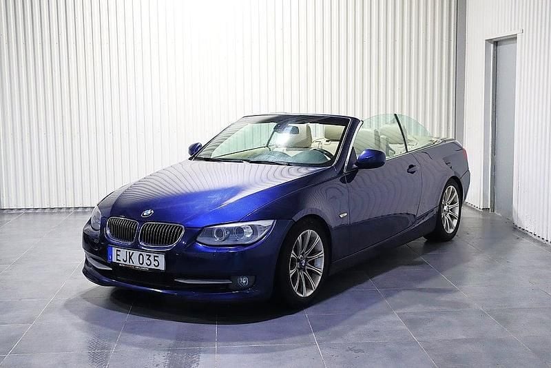 Begagnad BMW 330 Cabriolet Comfort Edition 245 HK (180 kW) 2012 Blå Cab