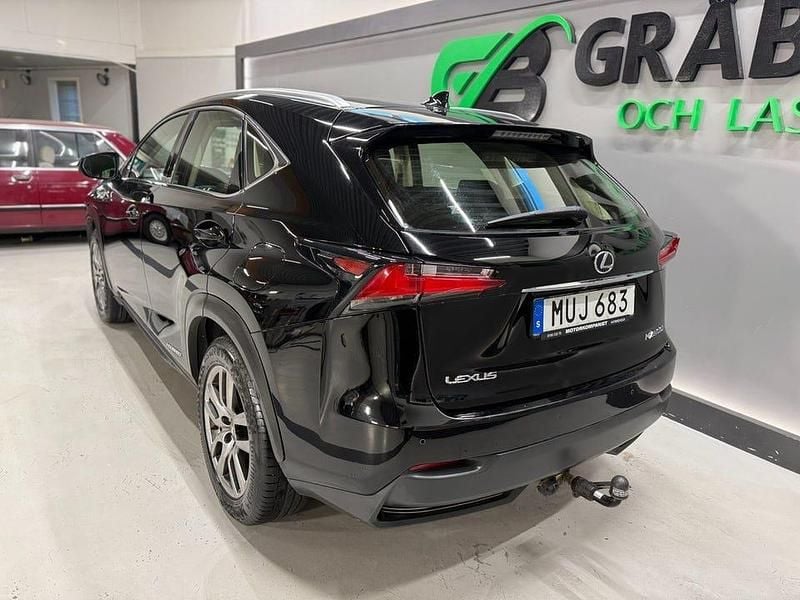 Begagnad Lexus NX300h Business Edition 197 HK (144 kW) 2015 Svart SUV