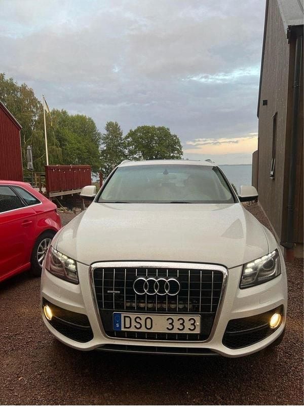 Vit Begagnad 2012 Audi Q5 Design SUV | 90 000 kr (Marknadspris) - Bild 1/4