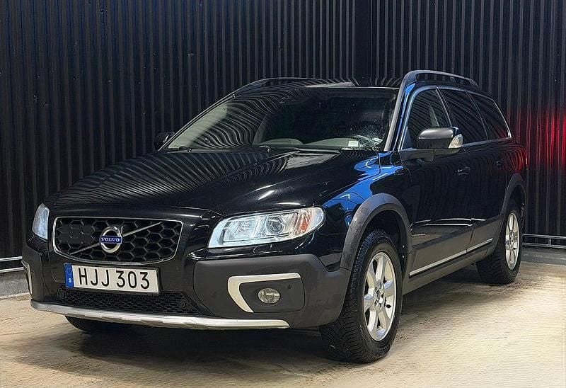 Svart Begagnad 2015 Volvo XC70 Standard Kombi | 186 900 kr (Marknadspris) - Bild 1/4