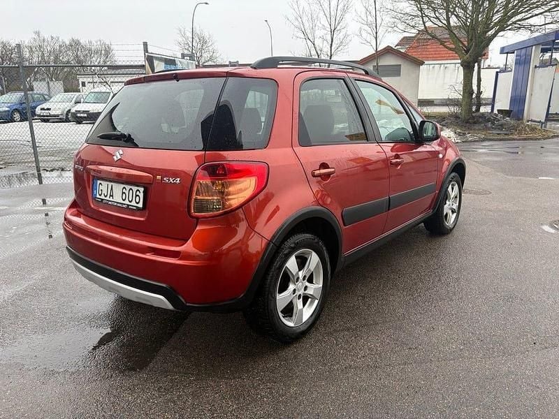 Begagnad Suzuki SX4 120 HK (88 kW) 2010 Orange