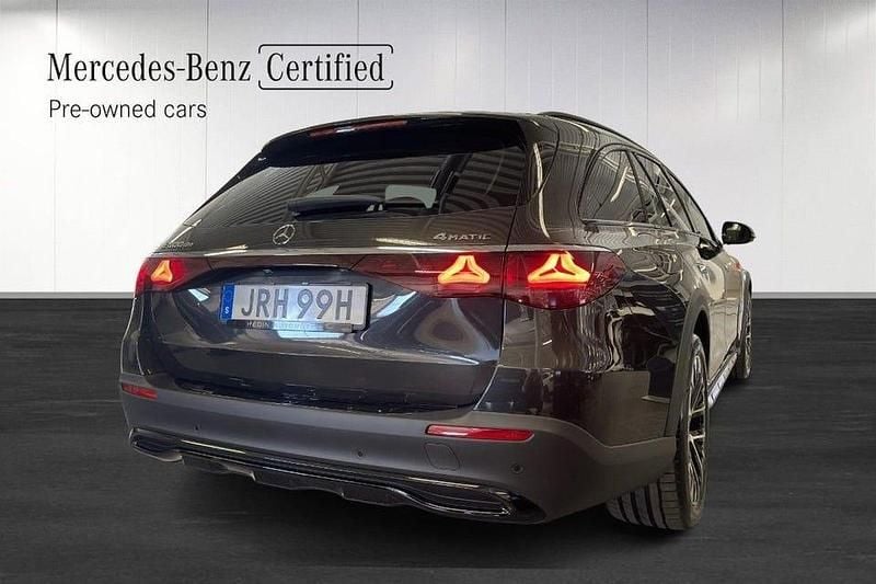 Begagnad Mercedes E300 Night 313 HK (230 kW) 2025 Grå Kombi