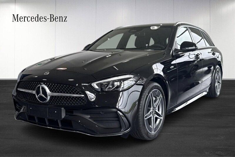 Svart (black) Ny 2025 Mercedes C300 Kombi | 671 250 kr - Bild 1/4