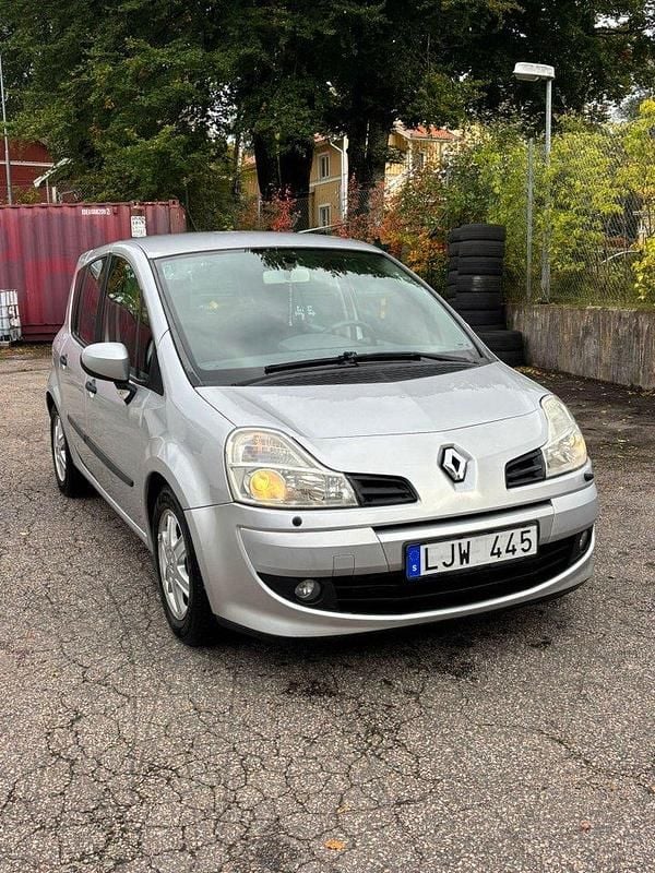 Silver Begagnad 2008 Renault Modus Minibuss | 17 500 kr (Superpris) - Bild 1/4