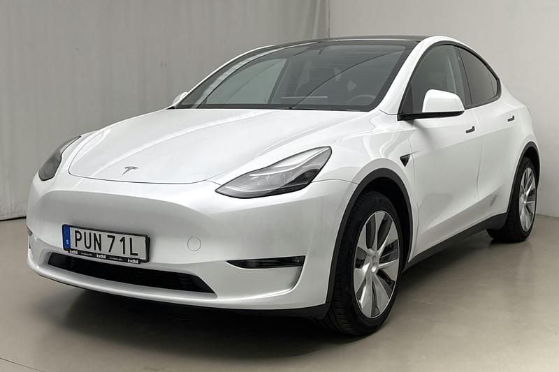 Vit Begagnad 2023 Tesla Model Y SUV | 399 000 kr (Bra pris) - Bild 1/4