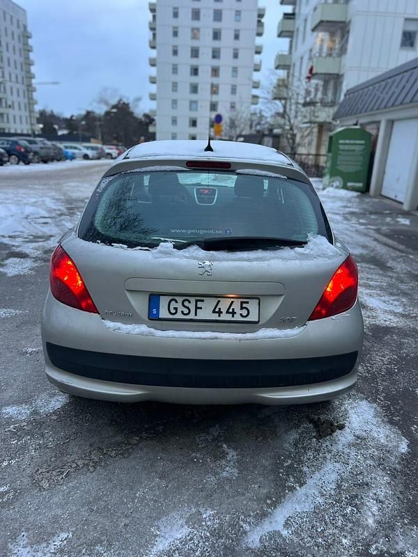 Begagnad Peugeot 207 88 HK (64 kW) 2008