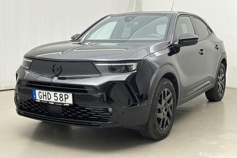 Svart Begagnad 2022 Opel Mokka-e GS Line SUV | 199 000 kr (Bra pris) - Bild 1/4