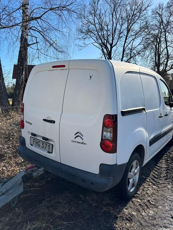Begagnad Citroën Berlingo 75 HK (55 kW) 2014 Minibuss