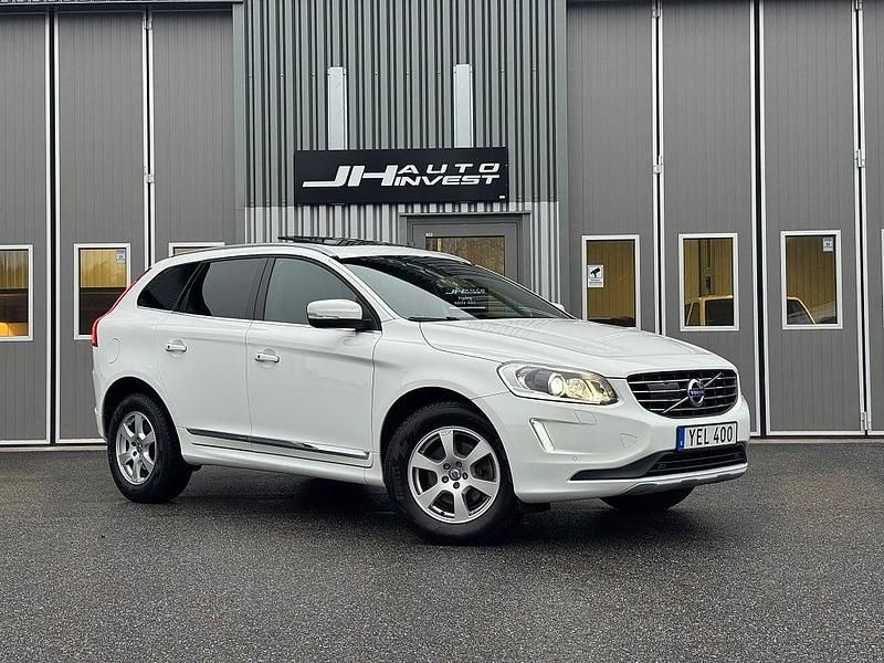 Vit Begagnad 2016 Volvo XC60 Standard SUV | 229 900 kr (Bra pris) - Bild 1/4