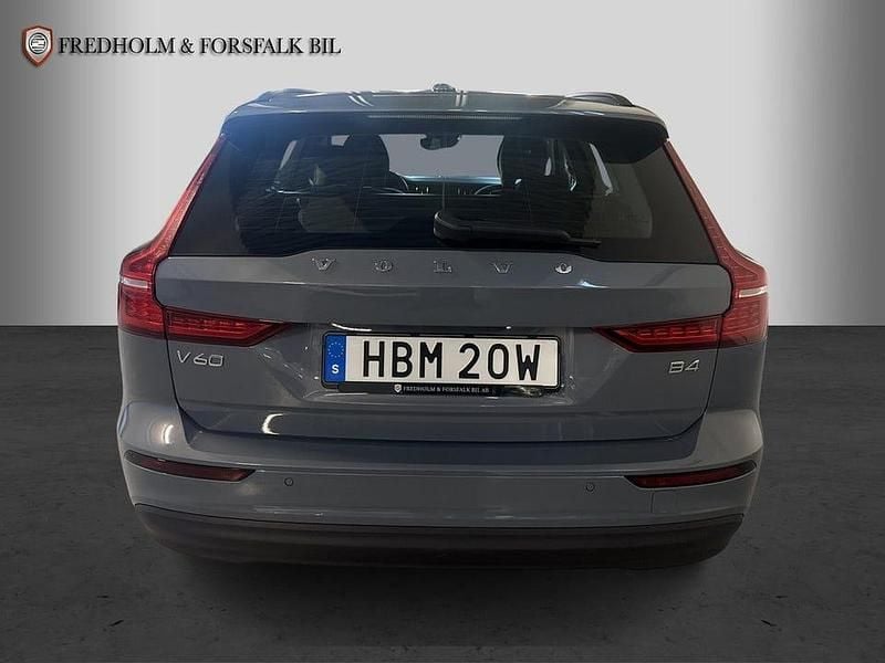 Begagnad Volvo V60 197 HK (144 kW) 2023 Grå Kombi
