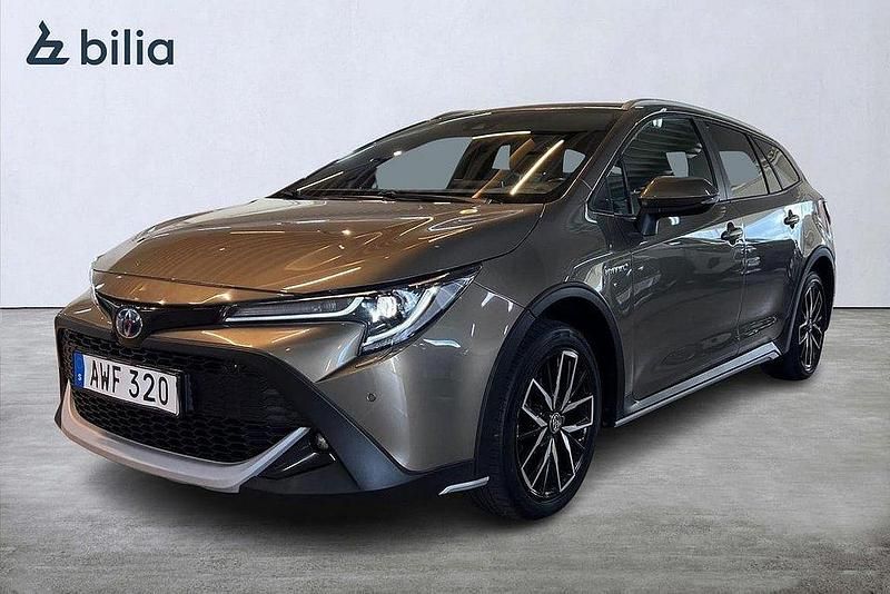 Grön Begagnad 2021 Toyota Corolla Kombi | 269 900 kr (Marknadspris) - Bild 1/4