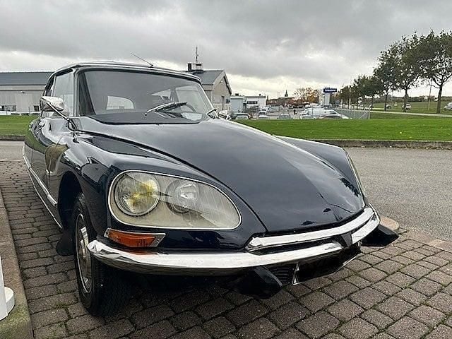 Begagnad Citroën DS 116 HK (85 kW) 1973 Orientblå Sedan