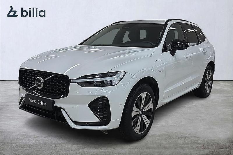 Vit Begagnad 2022 Volvo XC60 Plus SUV | 549 000 kr (Marknadspris) - Bild 1/3
