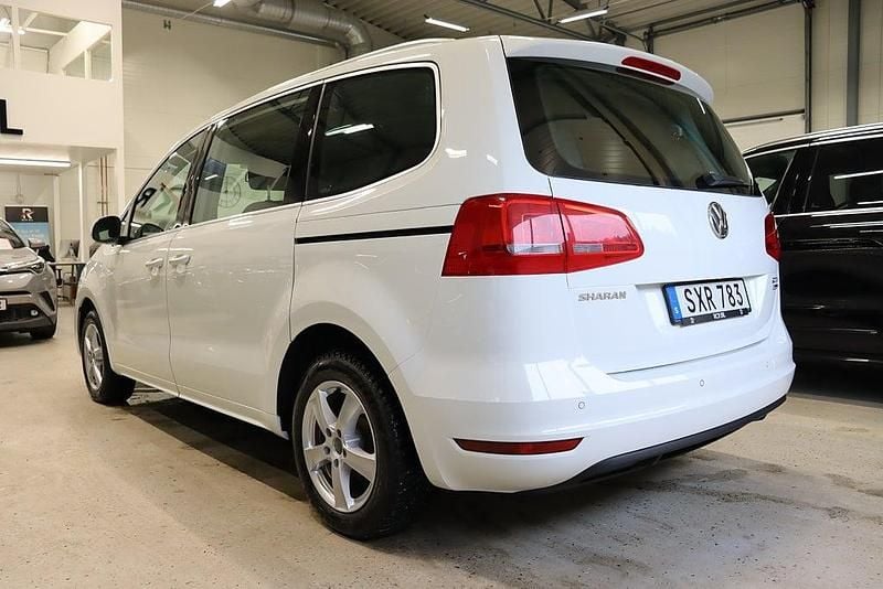 Begagnad VW Sharan 140 HK (102 kW) 2014 Vit Minibuss