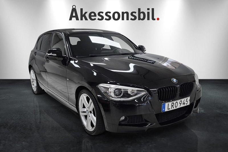 Svart Begagnad 2014 BMW 116 M Sport Halvkombi | 134 900 kr (Lite dyr) - Bild 1/4