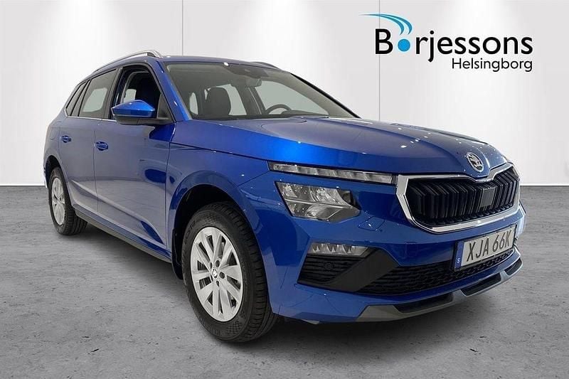 Blå Begagnad 2024 Skoda Kamiq Selection SUV | 275 900 kr (Marknadspris) - Bild 1/4