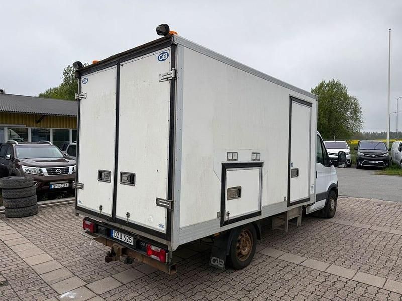 Begagnad Iveco Daily 146 HK (107 kW) 2015 Vit Van