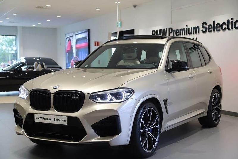 Ljusgrå Begagnad 2019 BMW X3 Competition Edition SUV | 579 000 kr (Marknadspris) - Bild 1/3