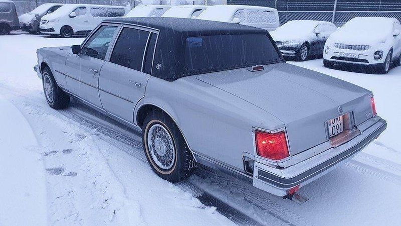 Cadillac seville 5