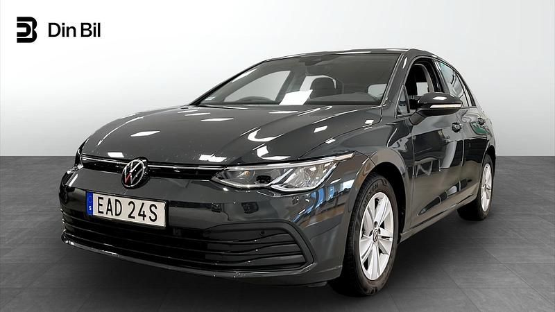 Grå Begagnad 2022 VW Golf VIII Life Kombi | 224 900 kr (Marknadspris) - Bild 1/4