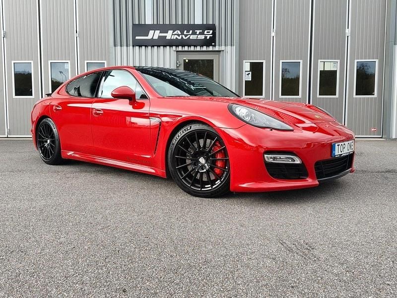 Röd Begagnad 2012 Porsche Panamera GTS Sedan | 399 900 kr - Bild 1/4