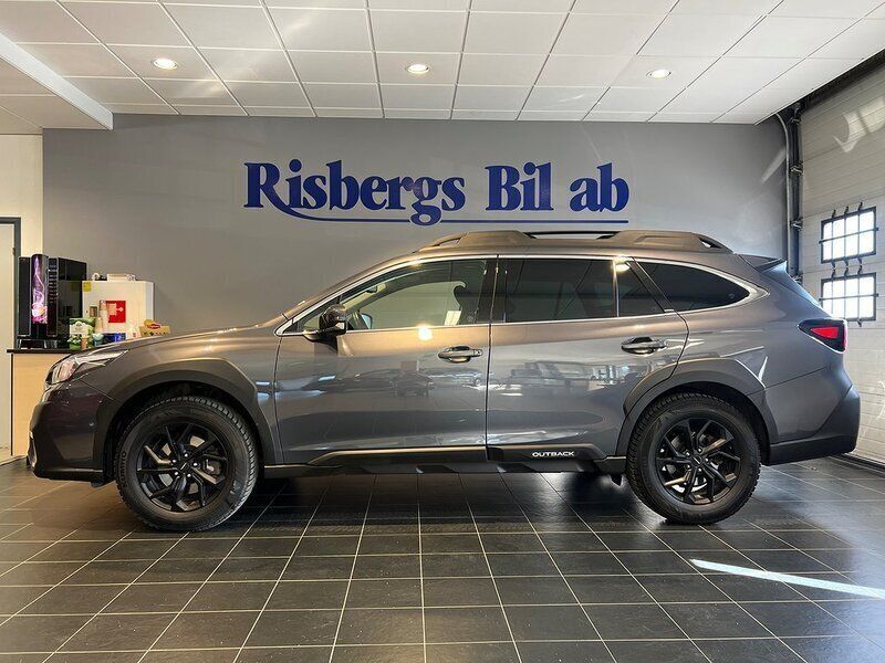 Grå Begagnad 2022 Subaru Outback SUV | 349 900 kr (Bra pris) - Bild 1/4