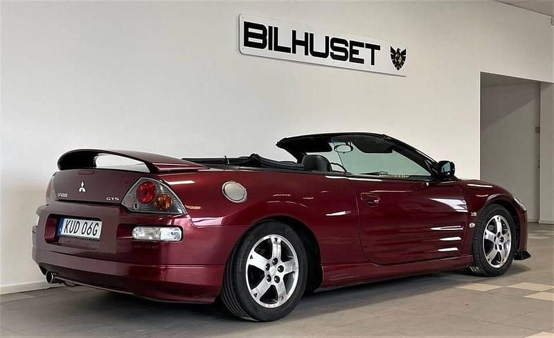 Begagnad Mitsubishi Eclipse 203 HK (149 kW) 2005 Röd Cab