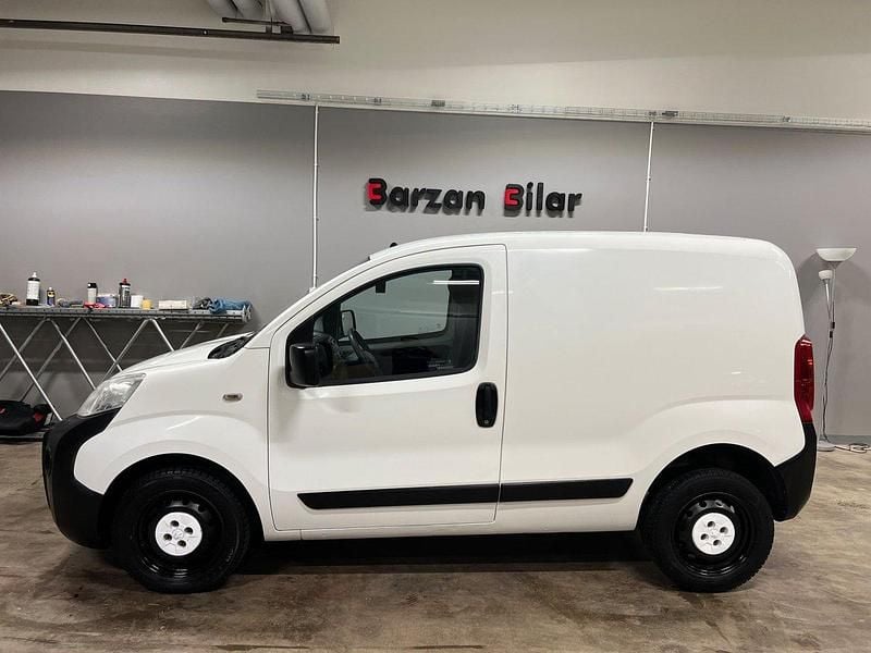 Vit Begagnad 2010 Peugeot Bipper Minibuss | 25 000 kr (Marknadspris) - Bild 1/4