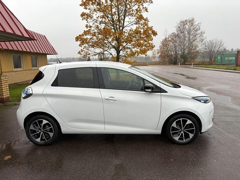 Begagnad Renault Zoe 67 kW (92 HK) 2018 Vit Halvkombi