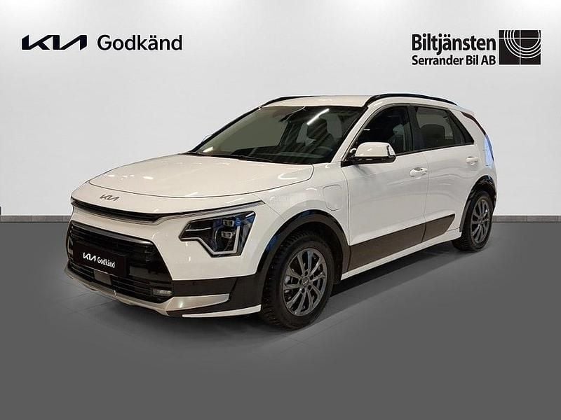 Vit Begagnad 2022 Kia Niro Advance SUV | 299 900 kr (Bra pris) - Bild 1/4