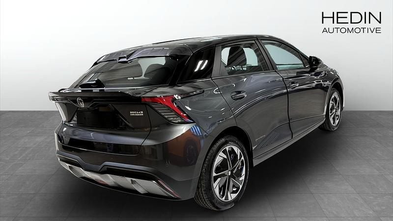 Begagnad MG MG4 EV 125 kW (170 HK) 2024 Grå Halvkombi