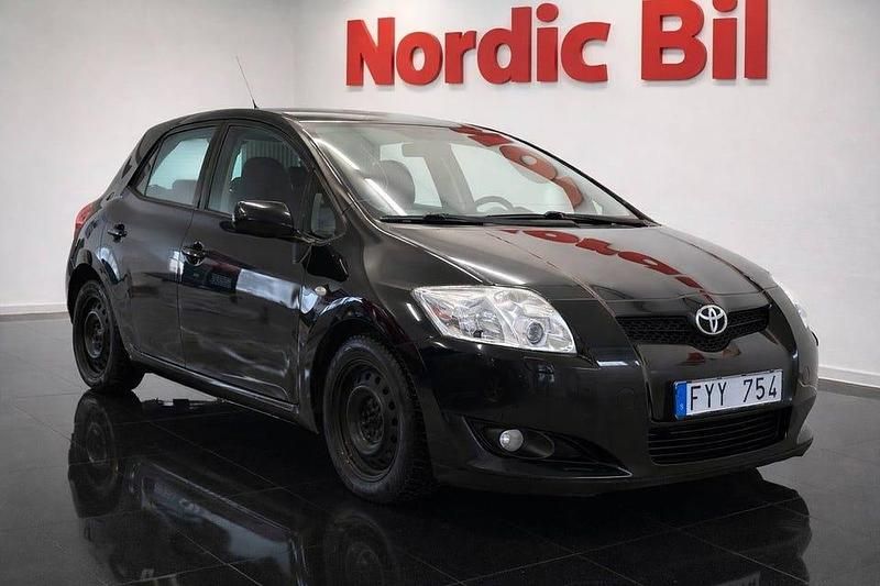 Begagnad Toyota Auris 126 HK (92 kW) 2007 Svart Halvkombi