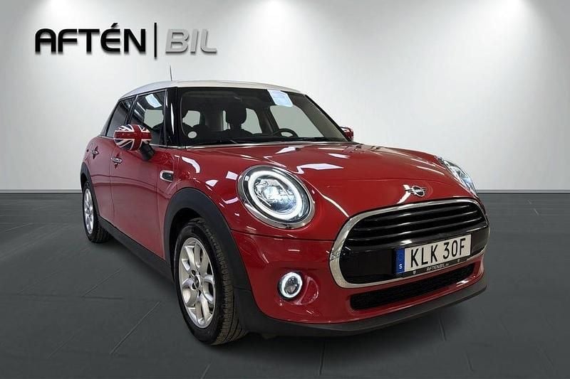 Begagnad Mini Cooper Essential 136 HK (100 kW) 2019 Röd Halvkombi