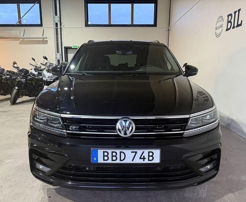 Svart Begagnad 2019 VW Tiguan GT SUV | 269 000 kr (Marknadspris) - Bild 1/4